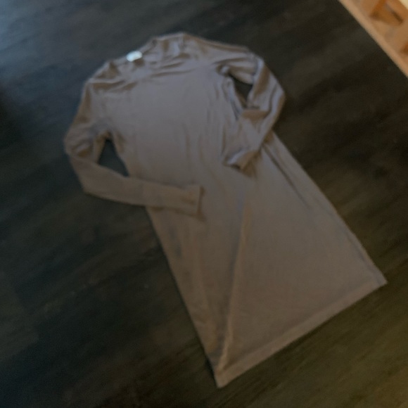 WILFRED/ARITZIA  STRAIGHT STYLE DRESS - Picture 2 of 9